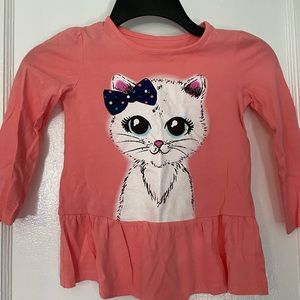 Kitty shirt with ruffle